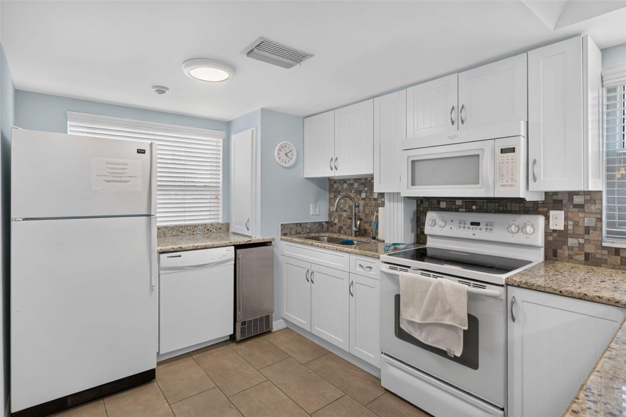 4325 Gulf Of Mexico Drive, Unit 402, Longboat Key, FL 34228 Photo