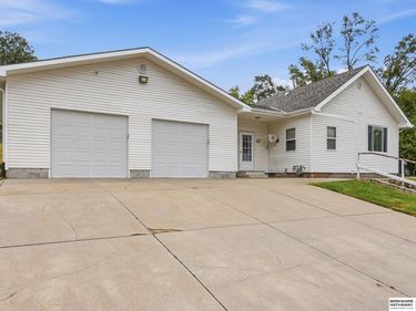5855 S 50th Avenue, Omaha, NE 68117