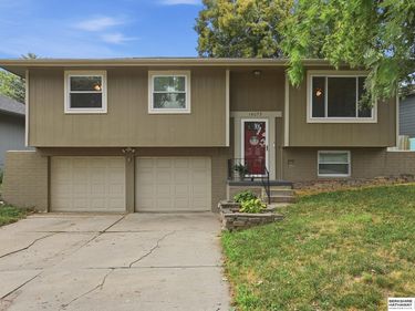 14073 Monroe Circle, Omaha, NE 68137