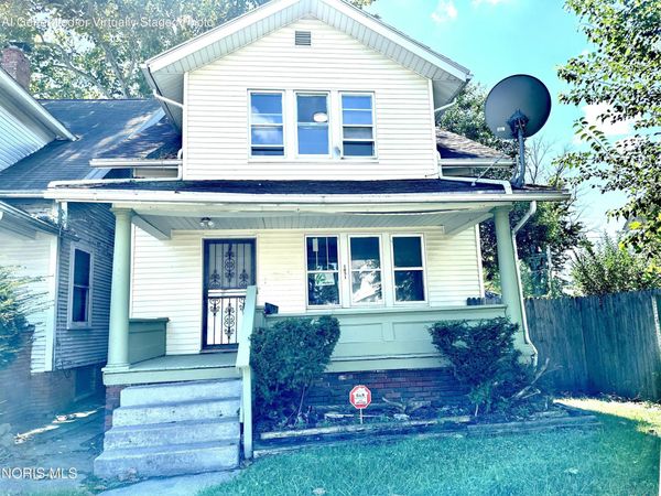 1051 Pinewood Avenue, Toledo, OH 43607