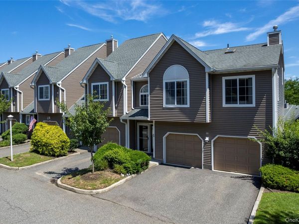 45 Eagle Ridge Way, Nanuet, NY 10954