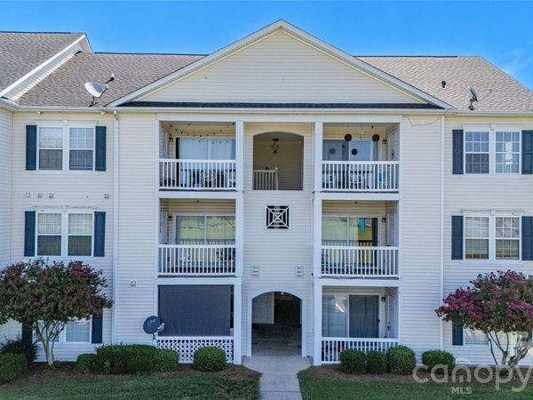 3811 Carl Parmer Drive , Harrisburg, NC 28075