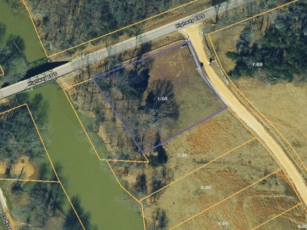 26 WATERWAY DR, Bath Springs, TN 38311