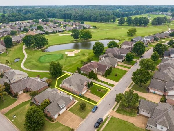 25 FAIROAKS DR, Oakland, TN 38060