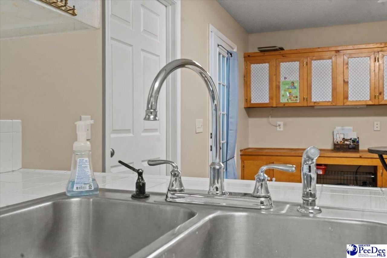 4448 Charlie Cade Road Photo 10