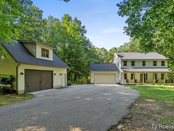 99 Radny Drive SE, Lowell, MI 49331