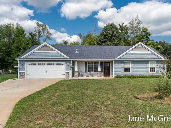 13820 E Harmony Court NE, Sparta, MI 49345