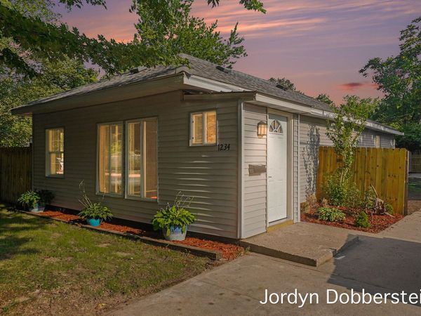 1234 Langeland Avenue, Muskegon, MI 49442