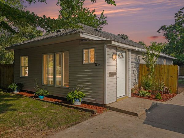 1234 Langeland Avenue, Muskegon, MI 49442