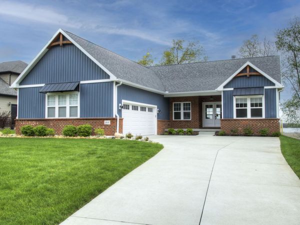 144 Bloomfield Boulevard, Brooklyn, MI 49230