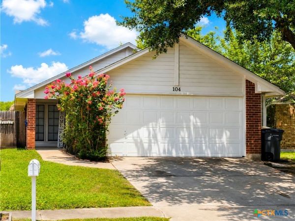 104 Waterford Drive , Victoria, TX 77901