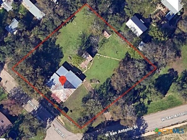 102 Pitt Street , San Marcos, TX 78666