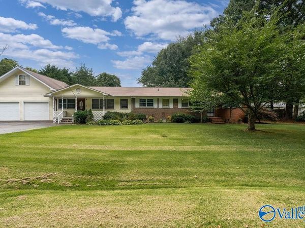615 6th Street NE, Arab, AL 35016