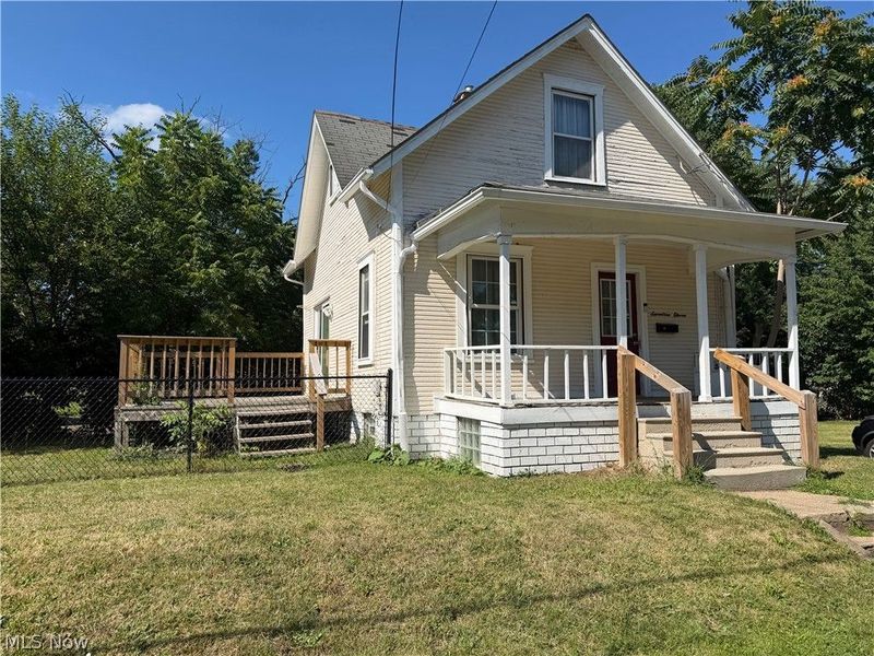 1711 Bonnot Place NE, Canton, OH 44705 Photo 2