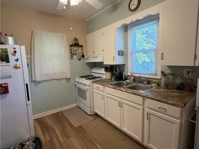 1711 Bonnot Place NE, Canton, OH 44705 Photo 9