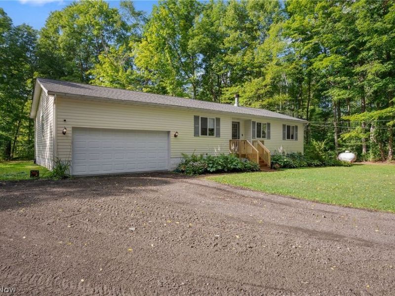 10435 Cedar Road, Chesterland, OH 44026 Photo 2