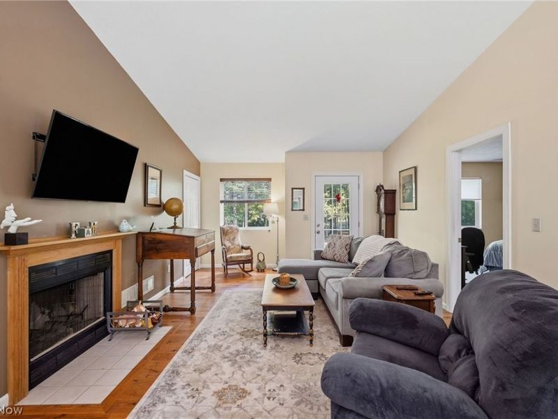 10435 Cedar Road, Chesterland, OH 44026 Photo 5
