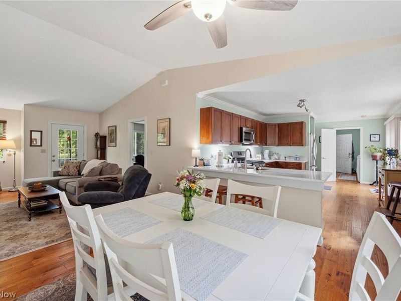10435 Cedar Road, Chesterland, OH 44026 Photo 9