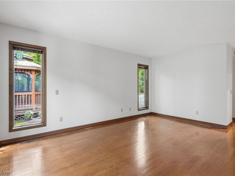 10135 Oak Branch Trail, Strongsville, OH 44149 Photo 18