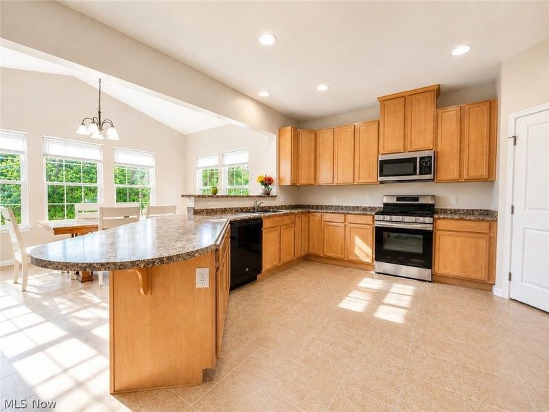 867 Starr Ridge Street SE, Massillon, OH 44646 Photo 7