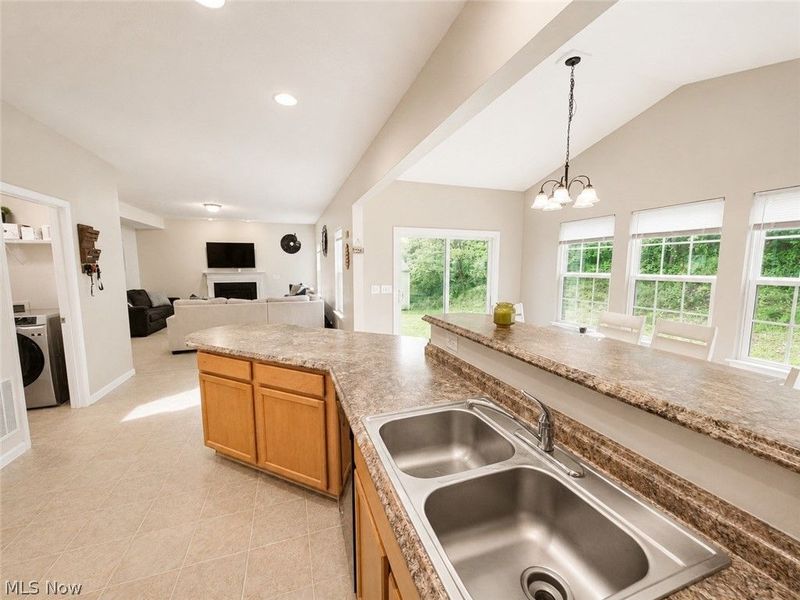 867 Starr Ridge Street SE, Massillon, OH 44646 Photo 9
