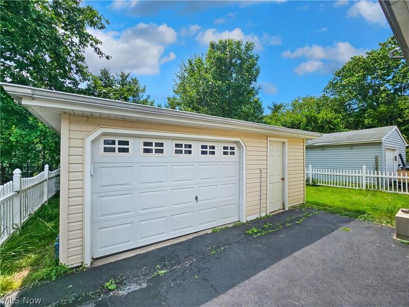 294 Plymouth Road, Eastlake, OH 44095 Photo 18