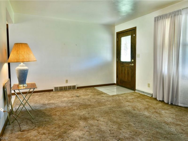 179 E Circle view Drive, New Middletown, OH 44442 Photo 13