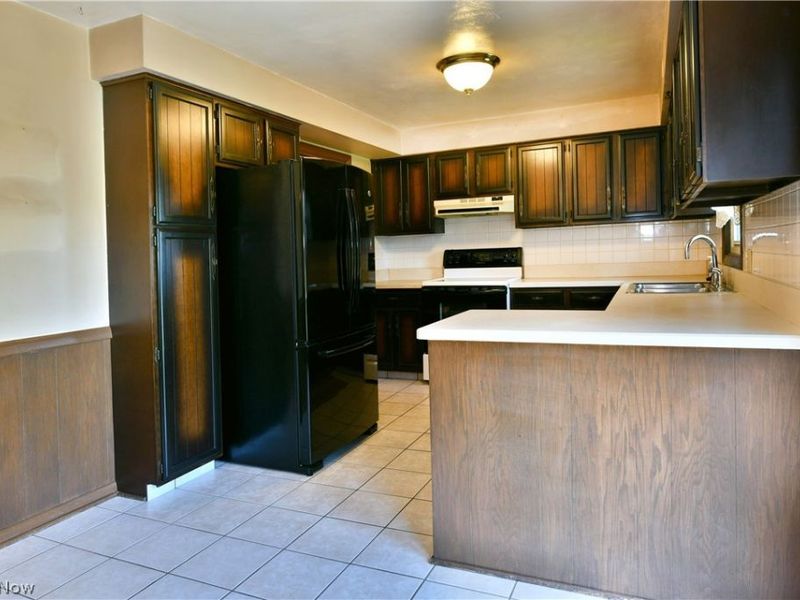 179 E Circle view Drive, New Middletown, OH 44442 Photo 3