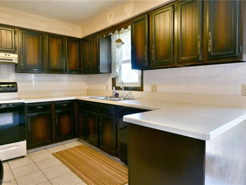 179 E Circle view Drive, New Middletown, OH 44442 Photo 5