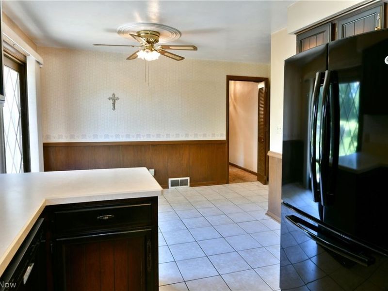 179 E Circle view Drive, New Middletown, OH 44442 Photo 7
