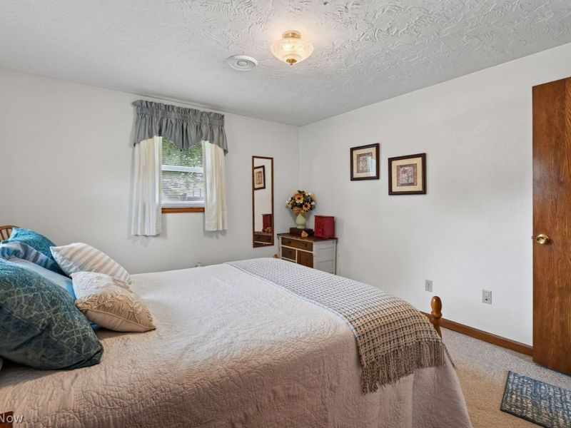6570 Allandale Drive, Amherst, OH 44001 Photo 25