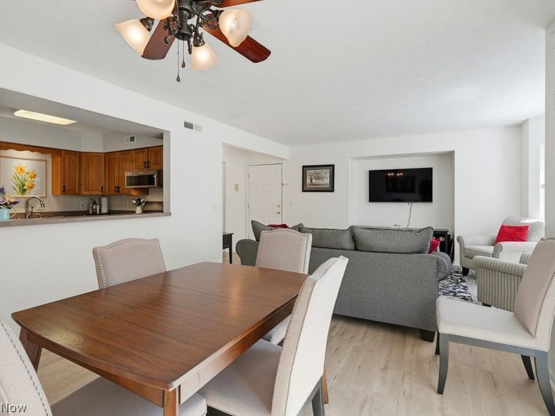 1005 Canyon View Road, Unit D, Sagamore Hills, OH 44067 Photo 10