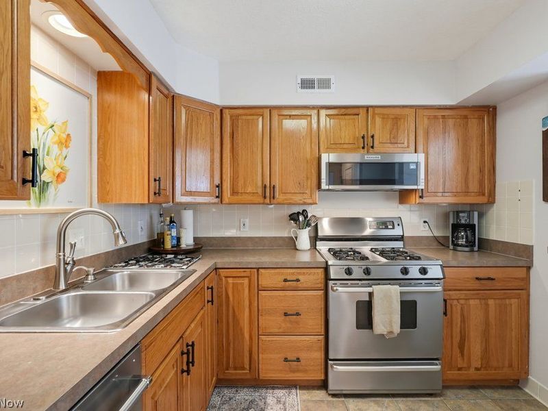 1005 Canyon View Road, Unit D, Sagamore Hills, OH 44067 Photo 14