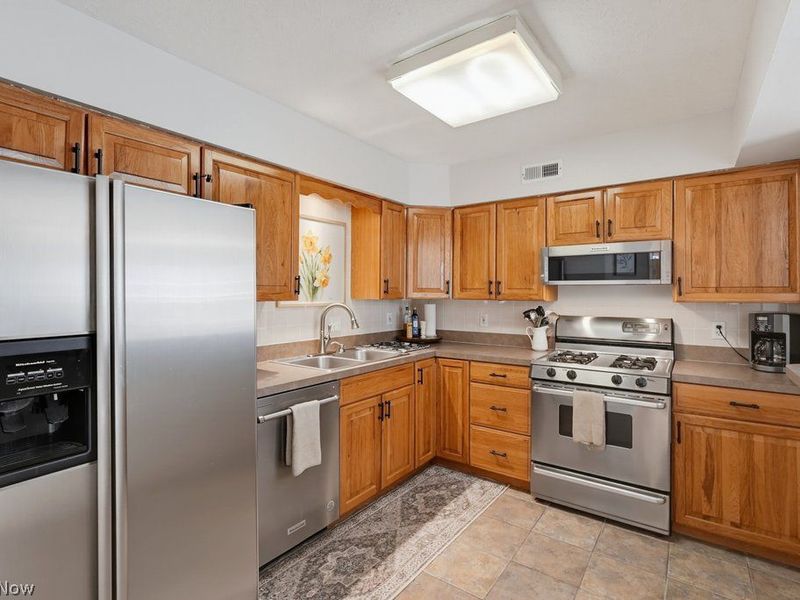 1005 Canyon View Road, Unit D, Sagamore Hills, OH 44067 Photo 15
