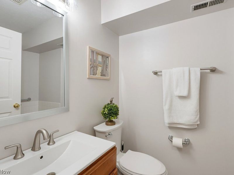 1005 Canyon View Road, Unit D, Sagamore Hills, OH 44067 Photo 19