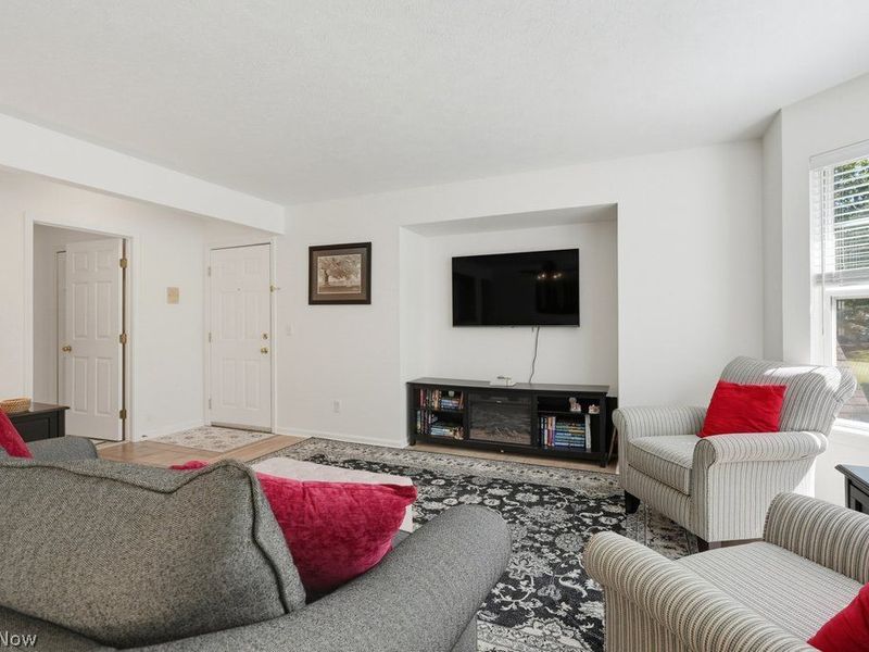 1005 Canyon View Road, Unit D, Sagamore Hills, OH 44067 Photo 5