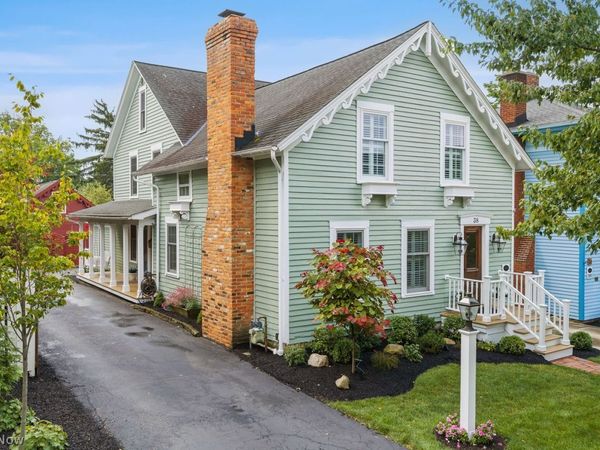 38 Aurora Street, Hudson, OH 44236