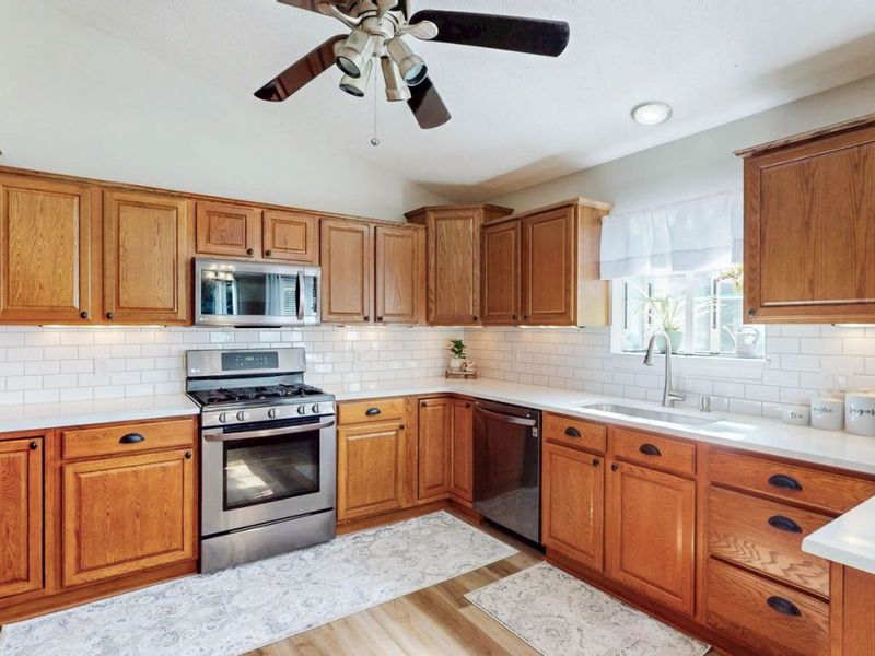10431 Oviatt Lane, Twinsburg, OH 44087 Photo 4