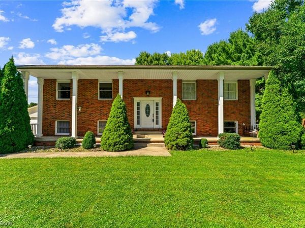 3755 Lyntz Townline Road SW, Lordstown, OH 44481