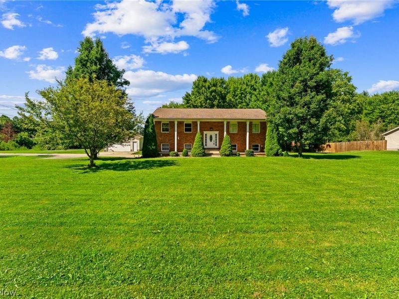 3755 Lyntz Townline Road SW, Lordstown, OH 44481 Photo 2