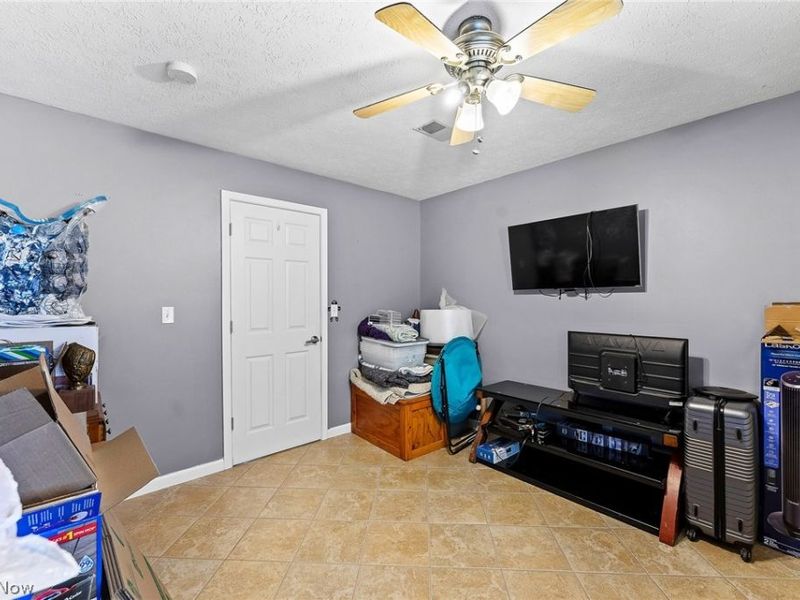 3755 Lyntz Townline Road SW, Lordstown, OH 44481 Photo 26