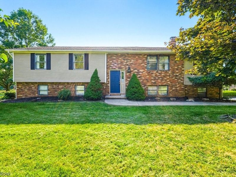 2190 Waterbury Drive, Uniontown, OH 44685 Photo 2