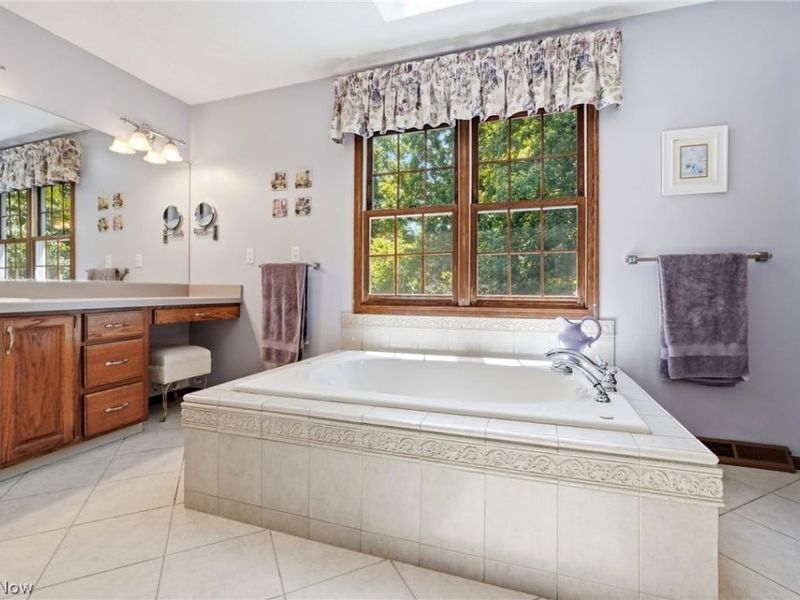 30911 Riviera Lane , Westlake, OH 44145 Photo 19
