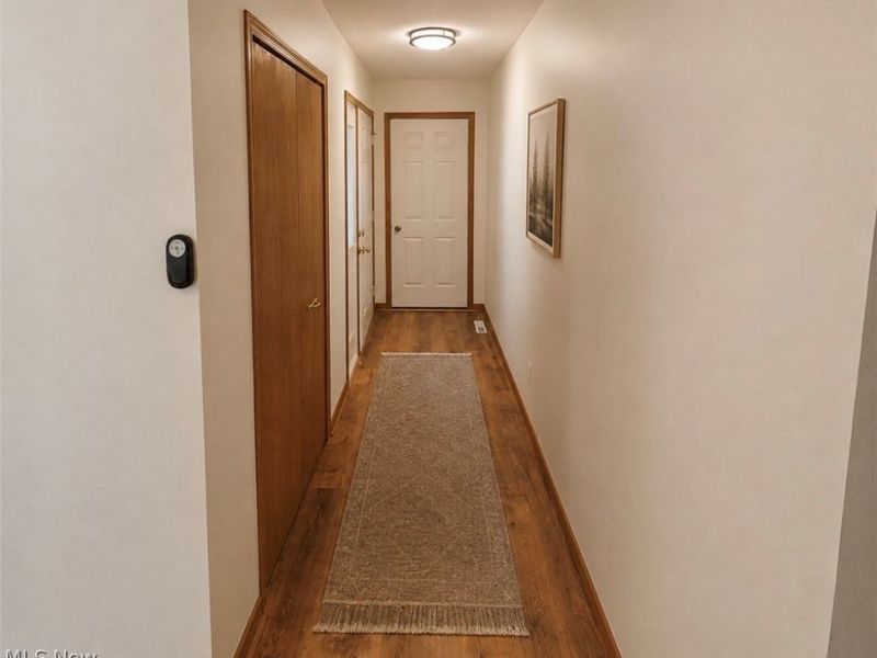 927 Pepperwood Drive, Wooster, OH 44691 Photo 6