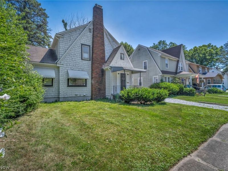 881 Valdes Avenue, Akron, OH 44320 Photo 2