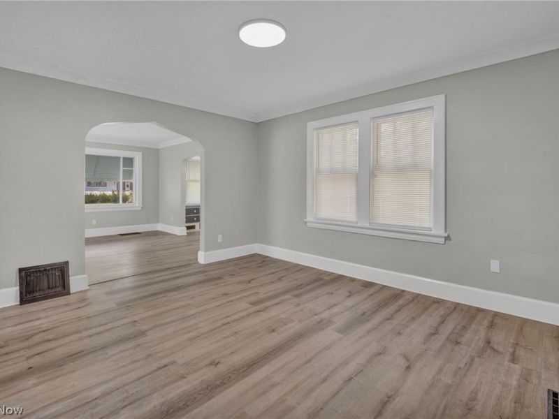 881 Valdes Avenue, Akron, OH 44320 Photo 8