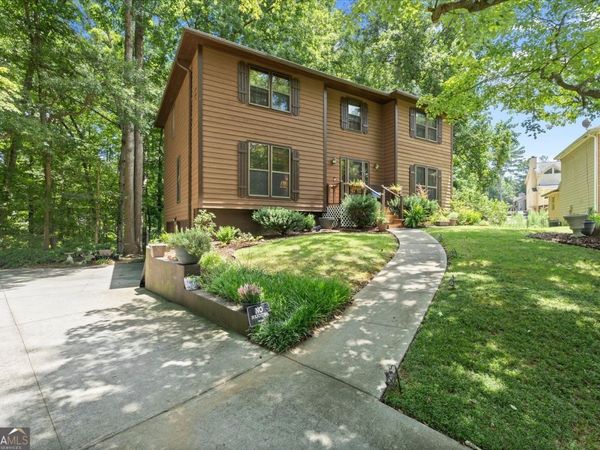 3973 Guilford Court NW, Lilburn, GA 30047