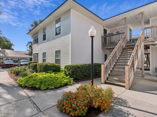 602 W Island Square Drive , St. Simons Island, GA 31522