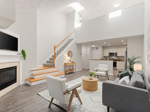 661 Lowell St, Unit 14, Lexington, MA 02420