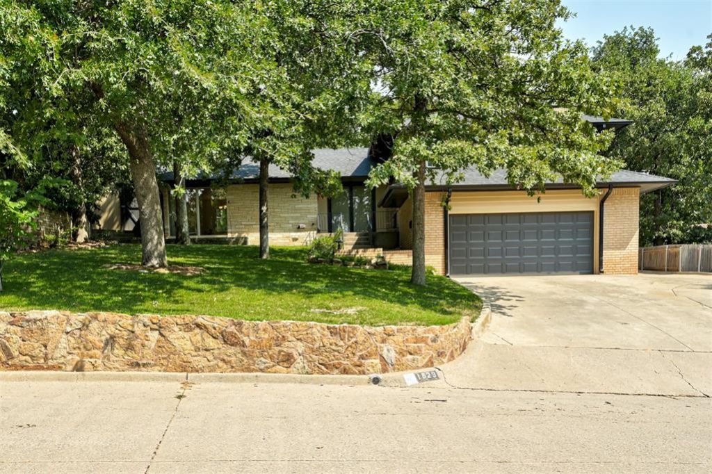 1829 N Oakhill Road, Bethany, OK 73008 Main Photo